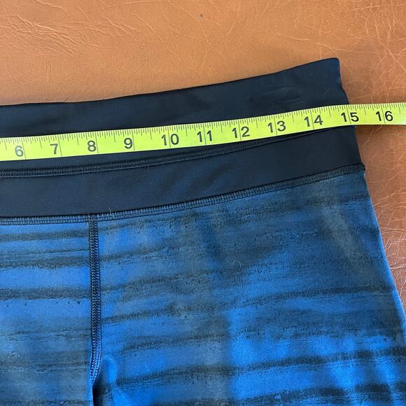 Lululemon Run Inspire Crop II Full On Luxtreme Good Vibes Blue Black Size 8 Yoga - Picture 9 of 10
